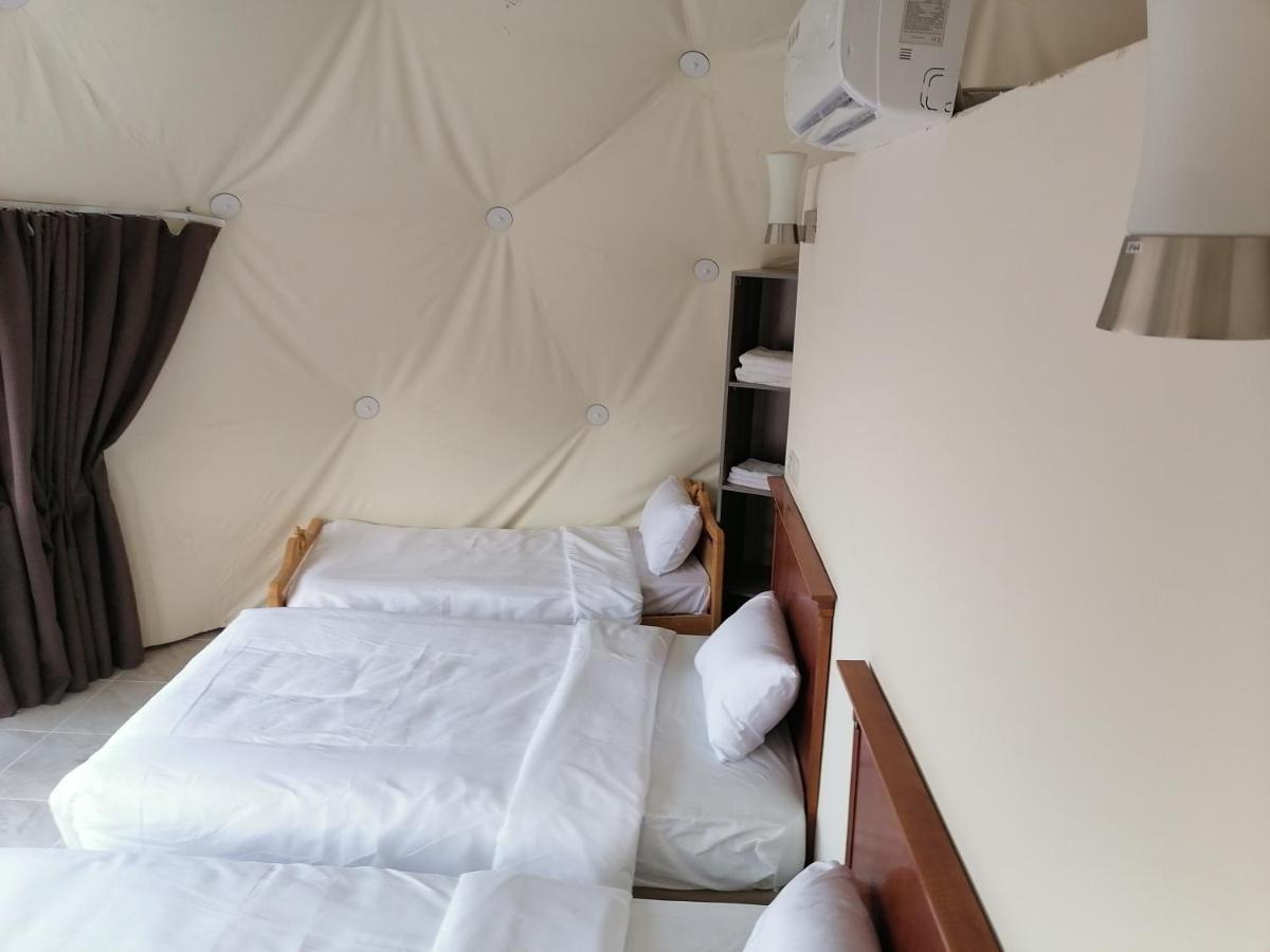 Hôtel Sara Luxury Camp à Wadi Rum Extérieur photo