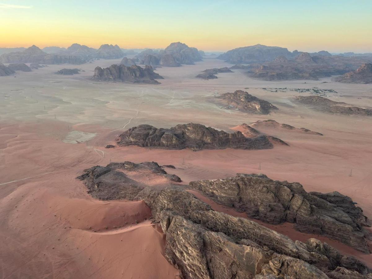 Hôtel Sara Luxury Camp à Wadi Rum Extérieur photo